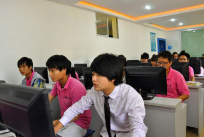 四川計算機學校熱門專業解析與計算機技術咨詢指南